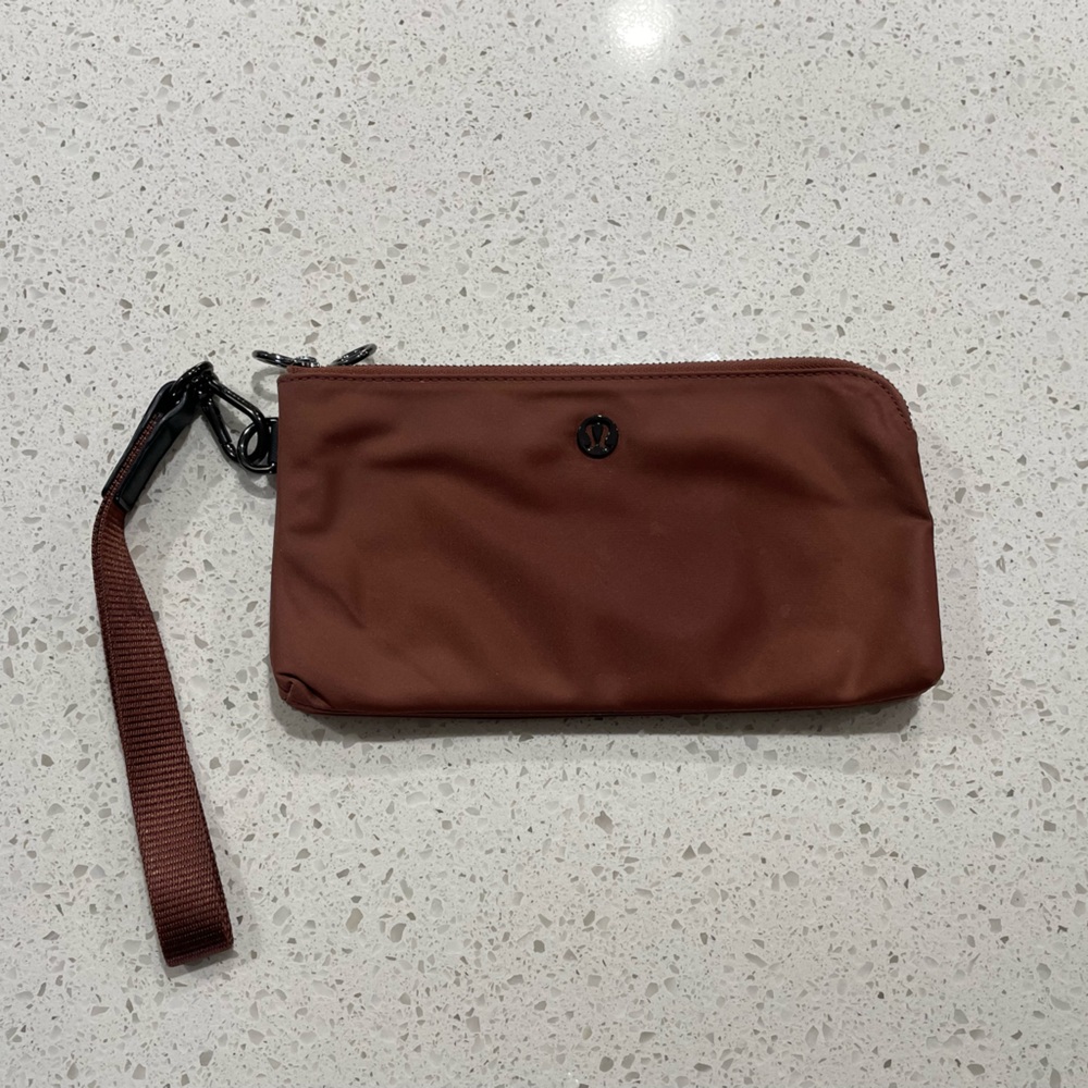 Curved Wristlet- LIKE NEW